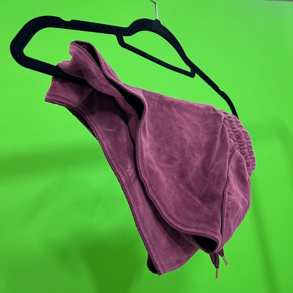 Shorts - Picture 2 of 5